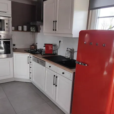 2 Etoiles Proche Salers Cantal Auvergne * Besse (Cantal)