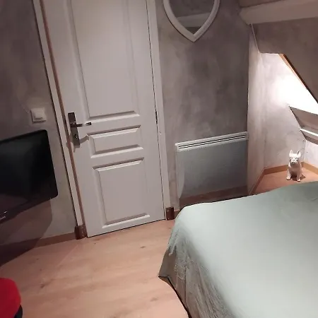 2 Etoiles Proche Salers Cantal Auvergne Besse (Cantal)